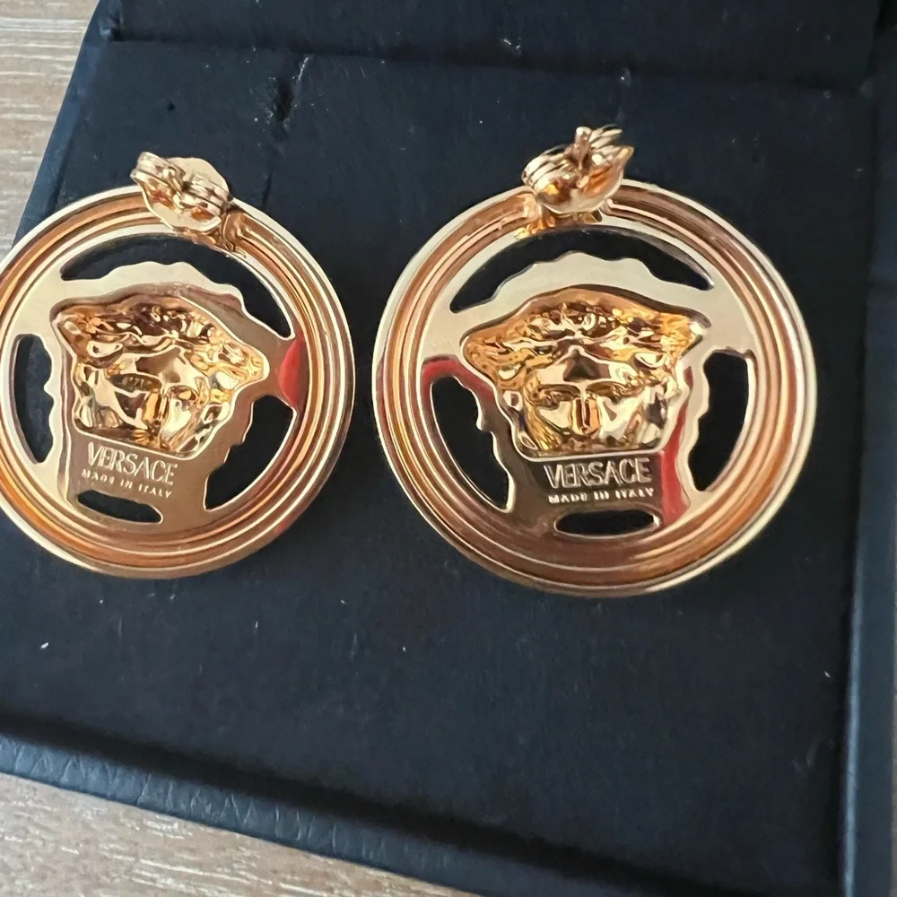 VERSACE Large Medusa Stud Earrings - Picture 5 of 5